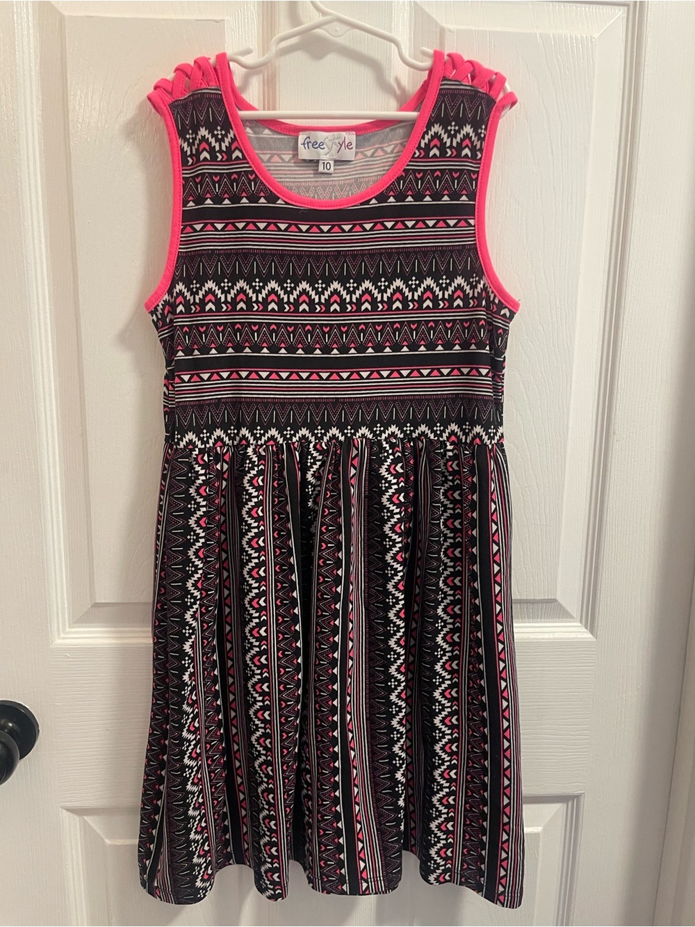 Freestyle Black, Pink & White Patterned Sleeveless Dress